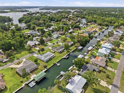 Tiny photo for 1401 SE Paradise Avenue, Crystal River, FL 34429 (MLS # P4938871)