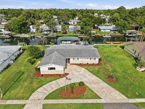 Tiny photo for 1401 SE Paradise Avenue, Crystal River, FL 34429 (MLS # P4938871)