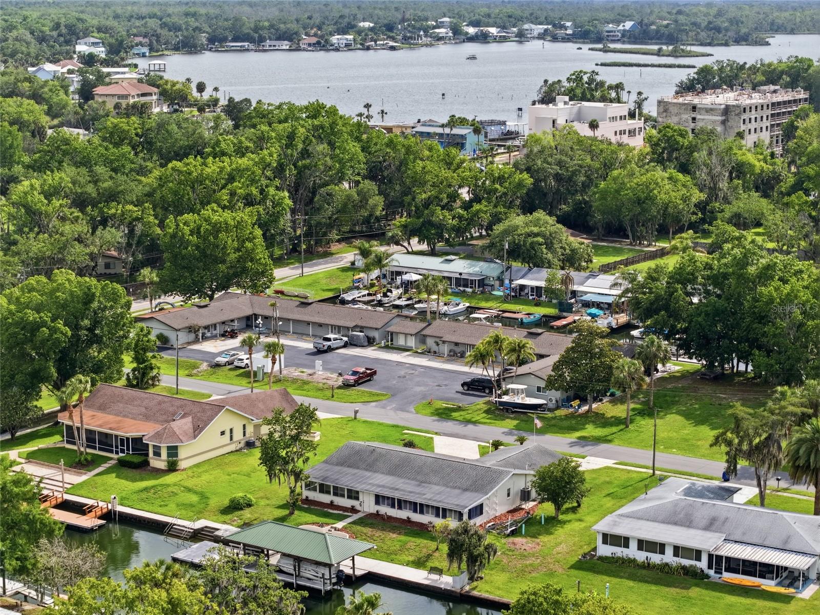 GLEN AIRE ESTATES - Residential