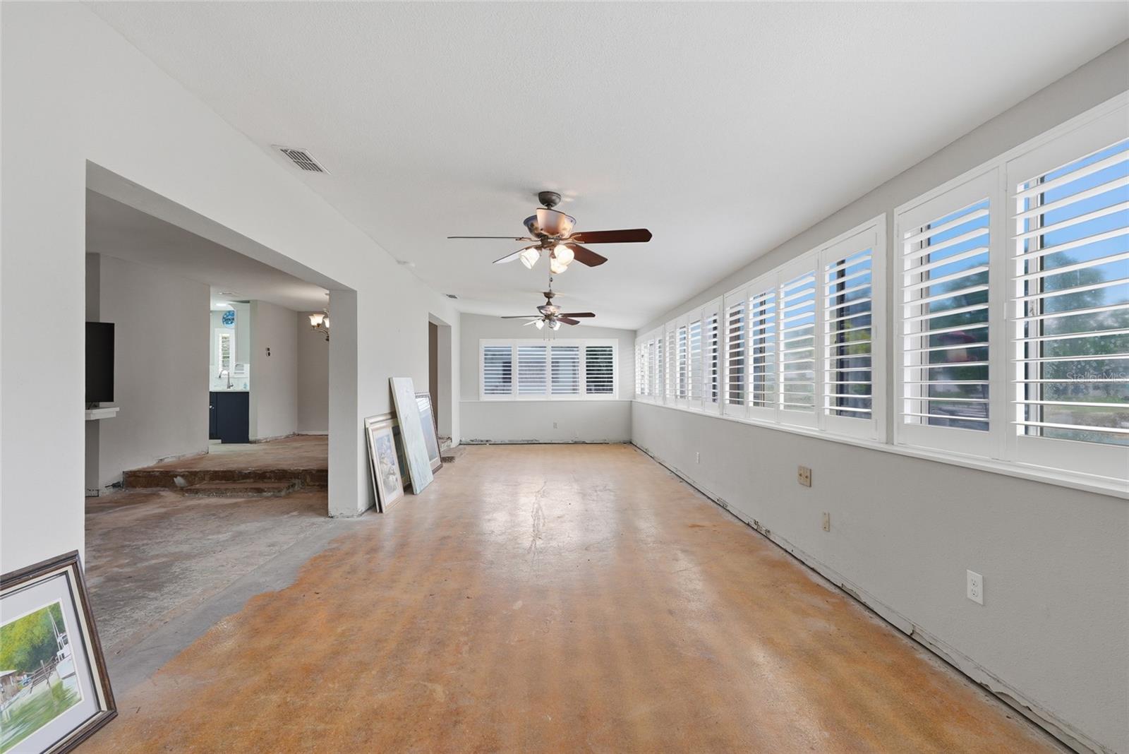 GLEN AIRE ESTATES - Residential