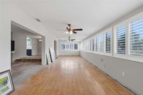 Tiny photo for 1401 SE Paradise Avenue, Crystal River, FL 34429 (MLS # P4938871)