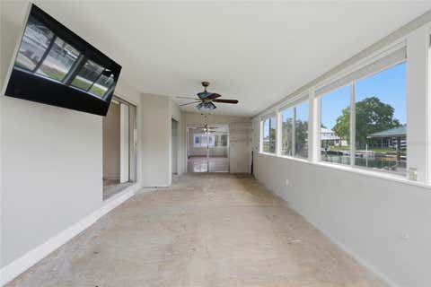 Tiny photo for 1401 SE Paradise Avenue, Crystal River, FL 34429 (MLS # P4938871)
