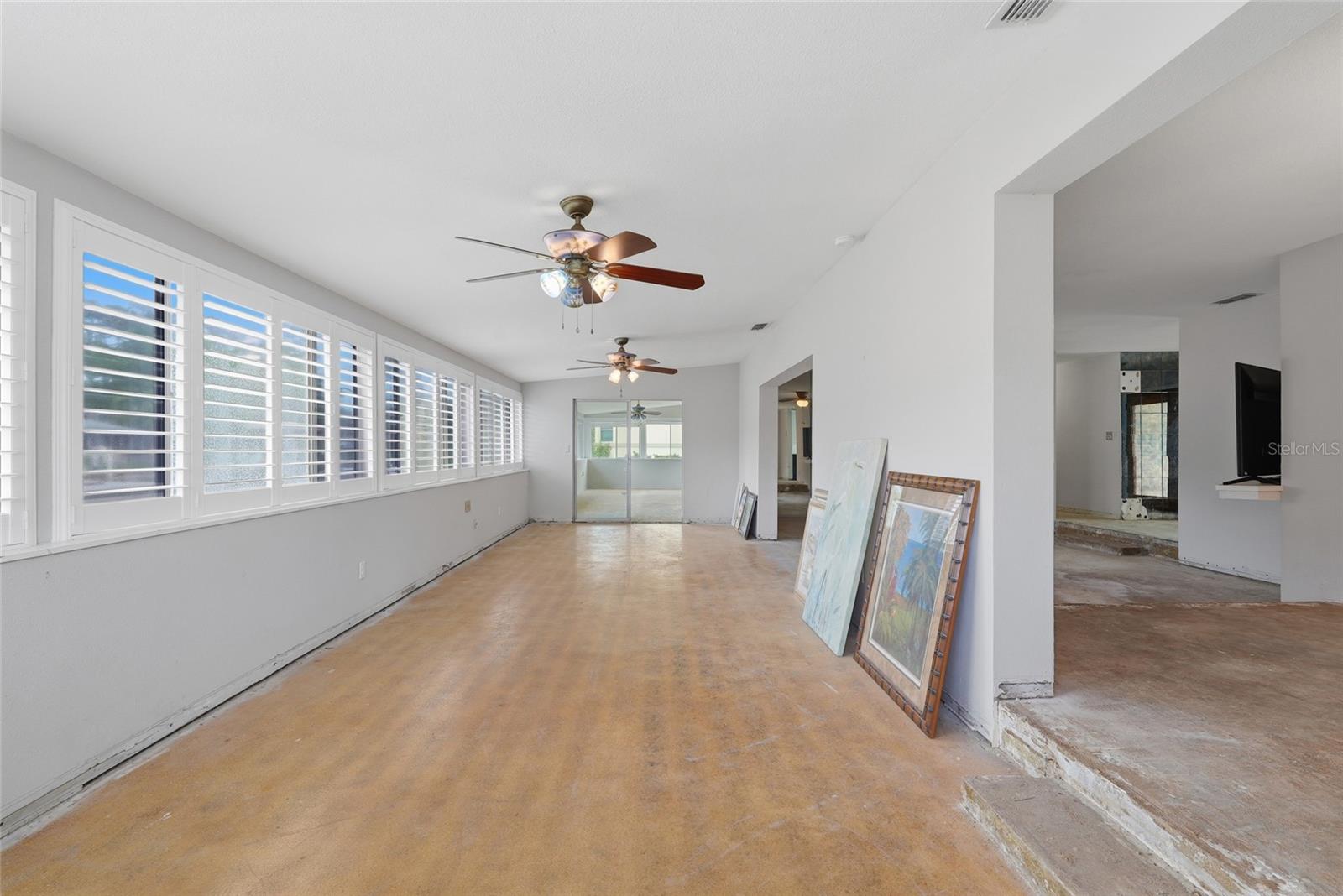 GLEN AIRE ESTATES - Residential