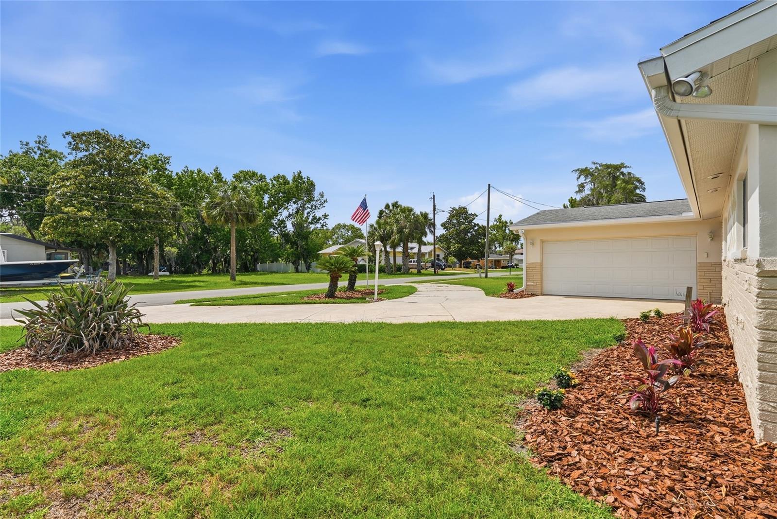GLEN AIRE ESTATES - Residential