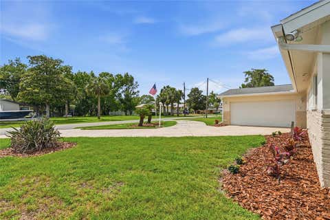 Tiny photo for 1401 SE Paradise Avenue, Crystal River, FL 34429 (MLS # P4938871)