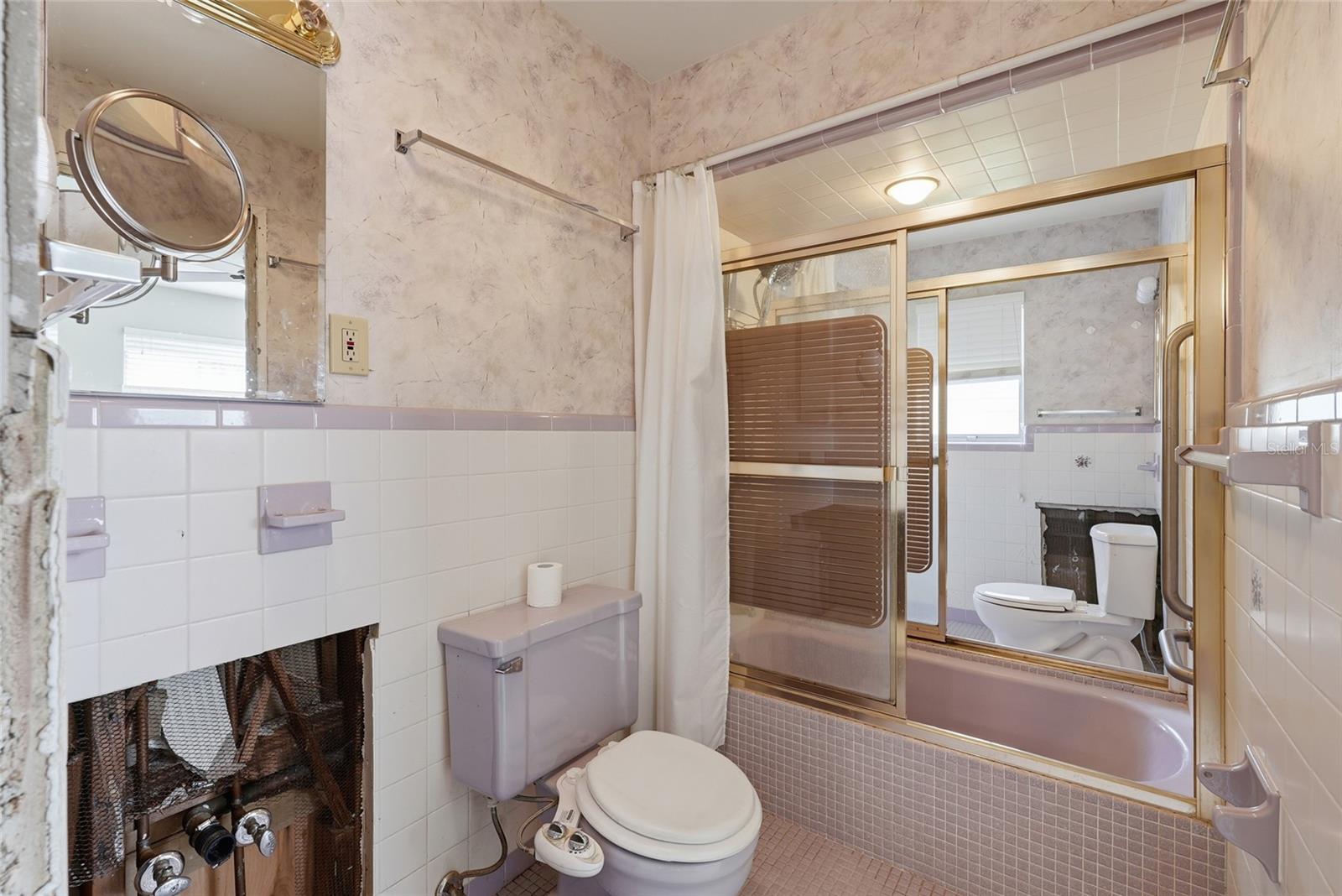 GLEN AIRE ESTATES - Residential