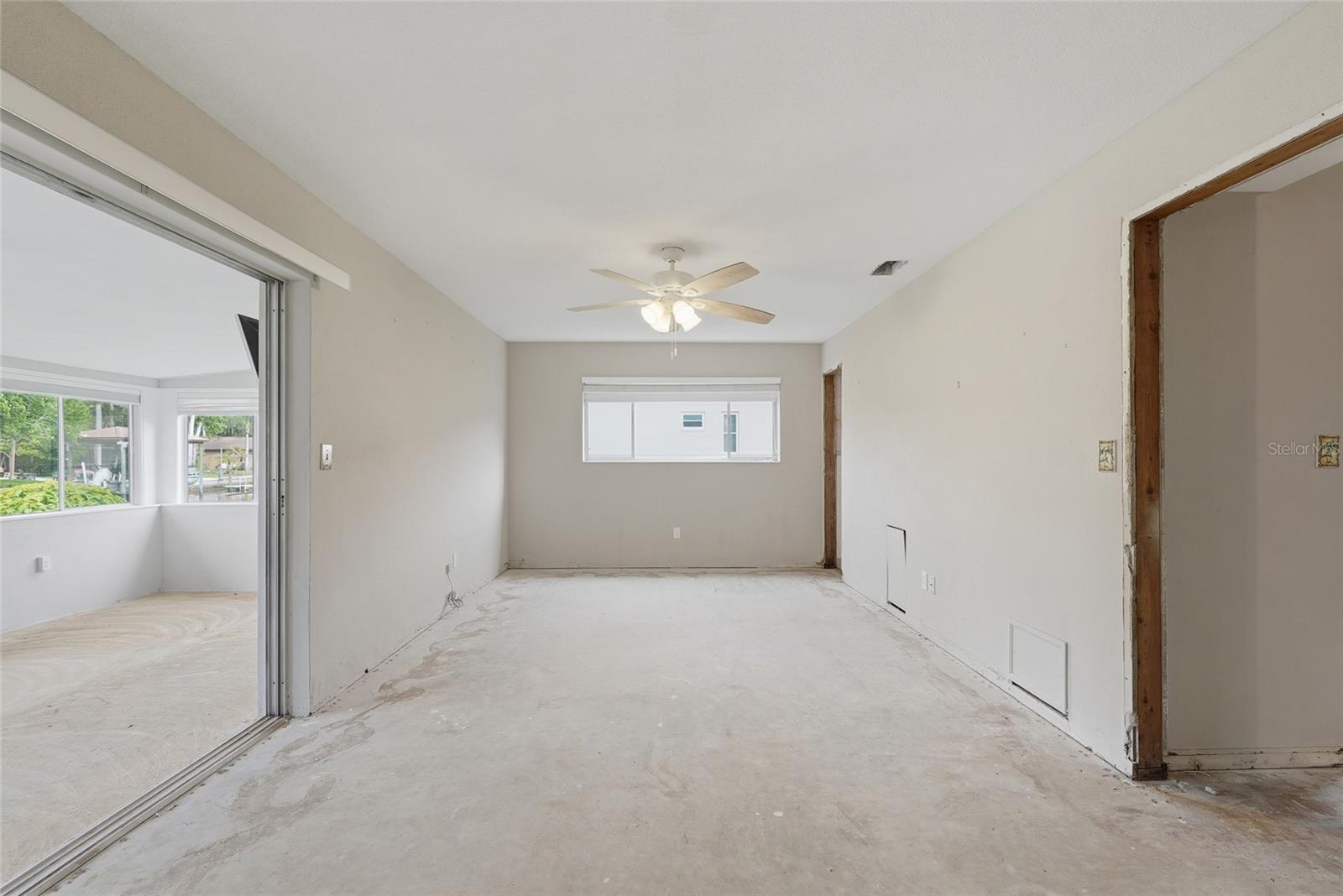 GLEN AIRE ESTATES - Residential