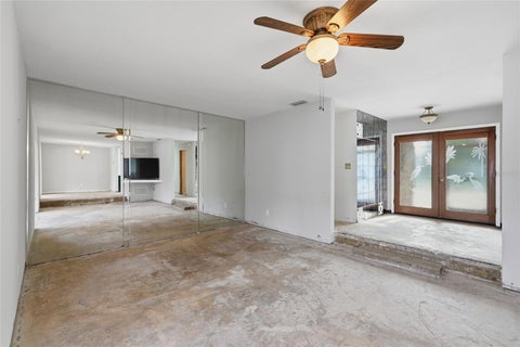 Tiny photo for 1401 SE Paradise Avenue, Crystal River, FL 34429 (MLS # P4938871)