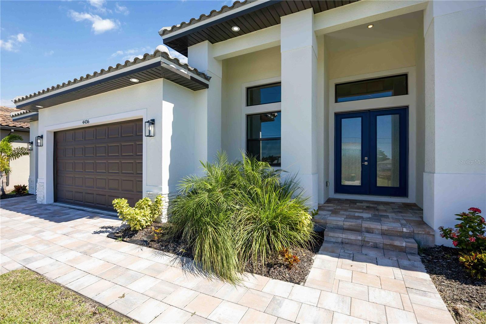 WINDWARD ISLES - Residential