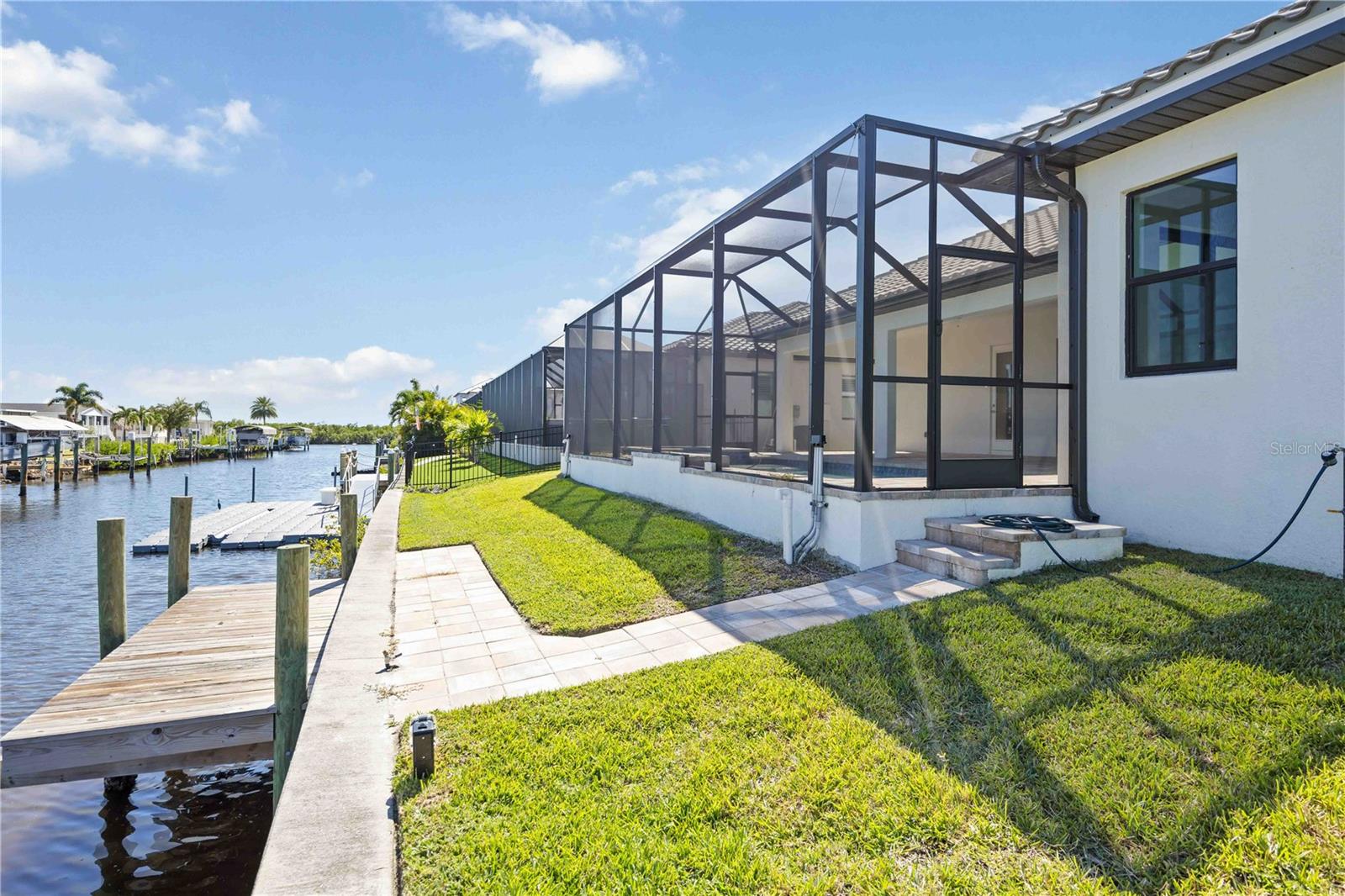 WINDWARD ISLES - Residential