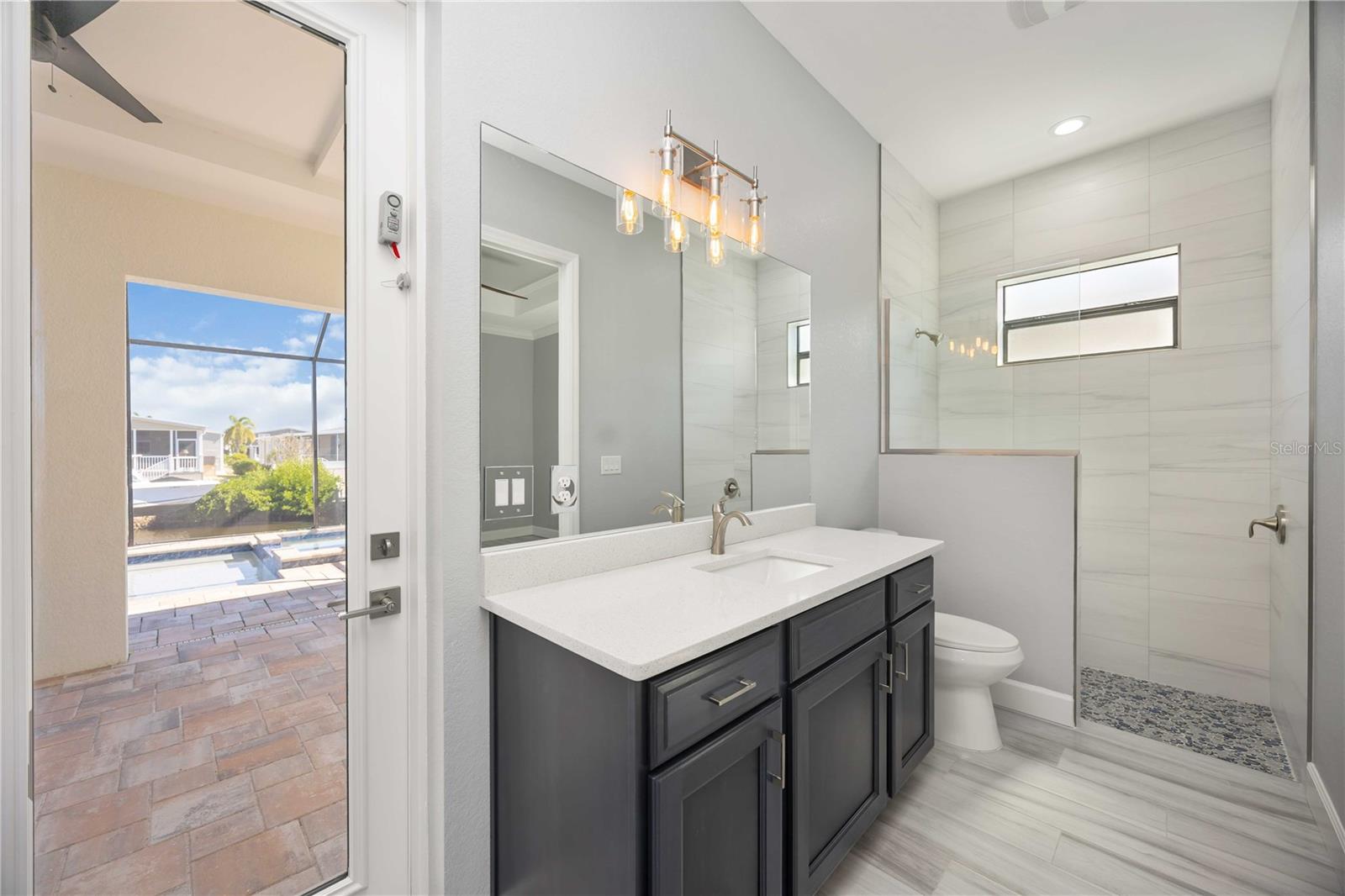 WINDWARD ISLES - Residential