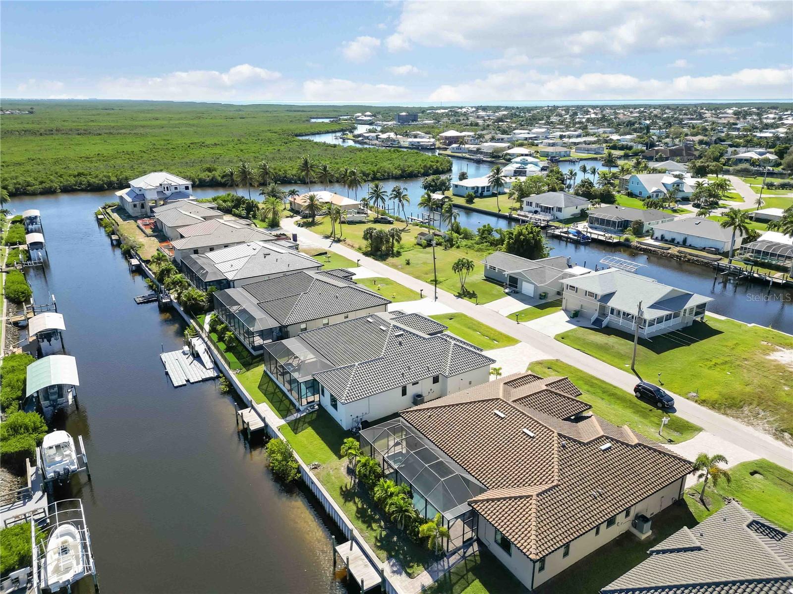 WINDWARD ISLES - Residential