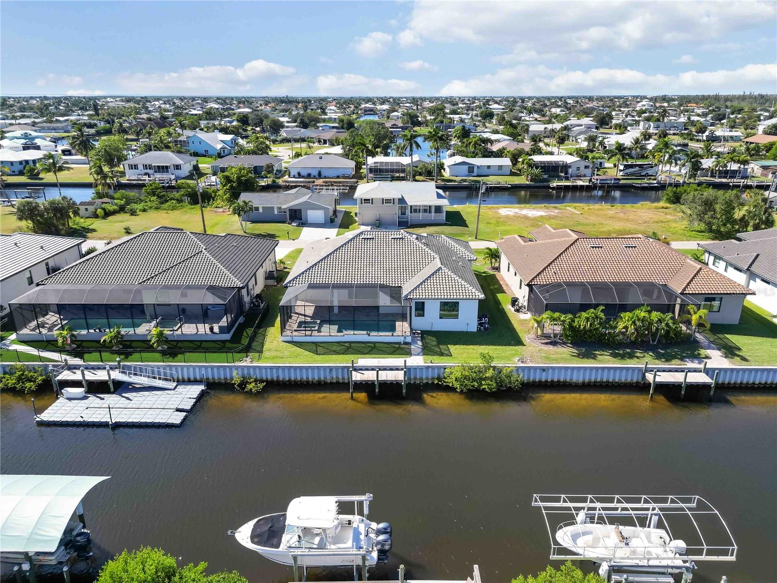 WINDWARD ISLES - Residential