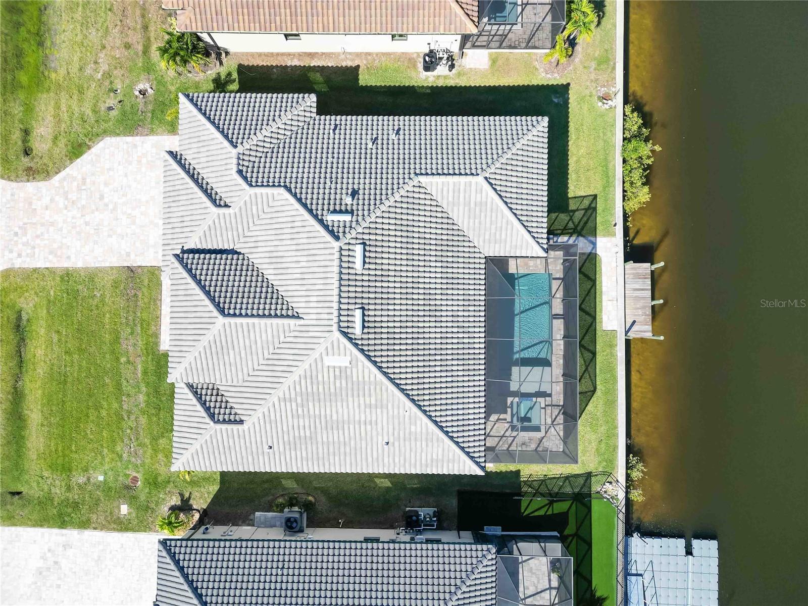 WINDWARD ISLES - Residential