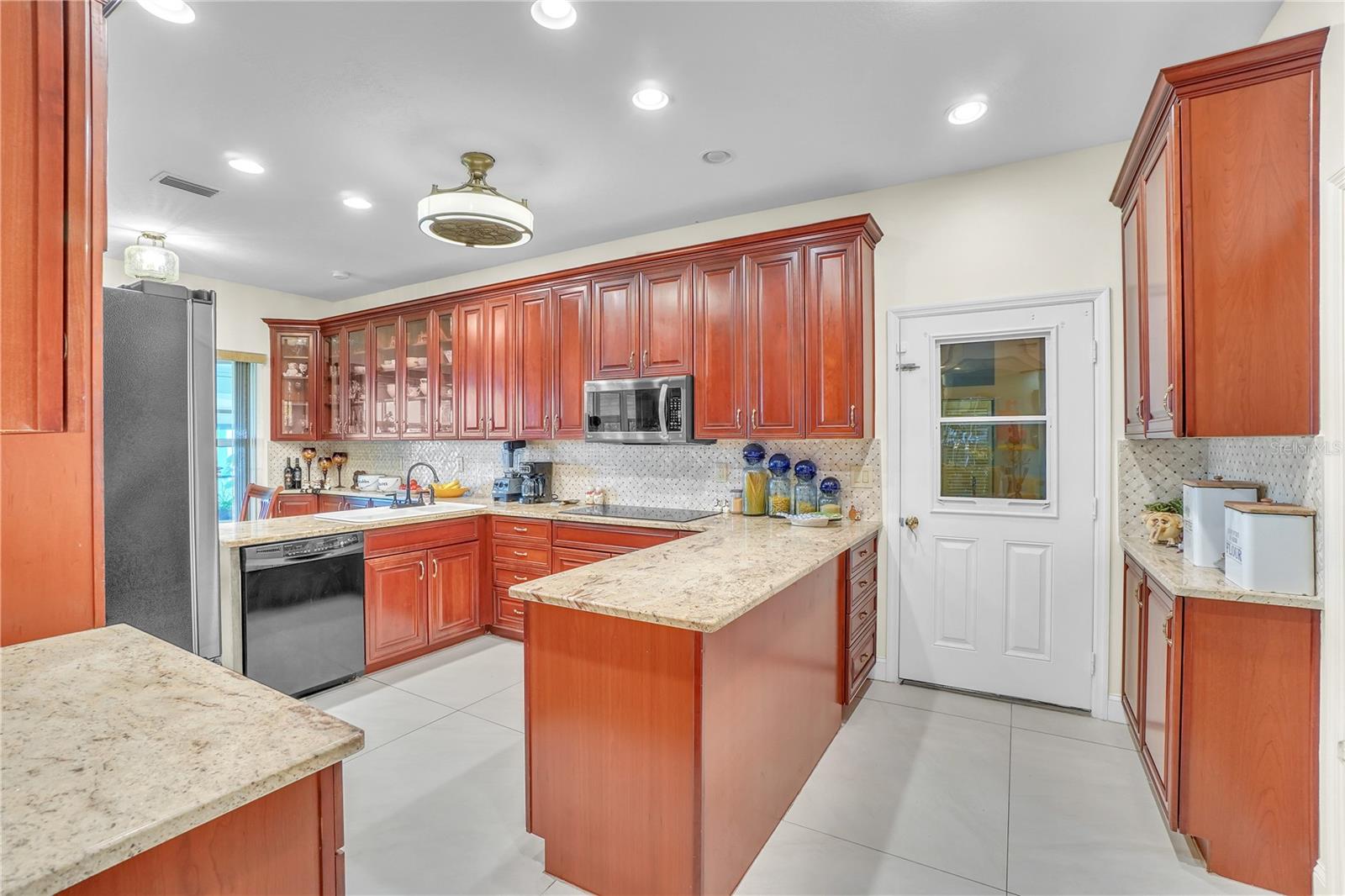 SANDY SHORES SUB - Residential