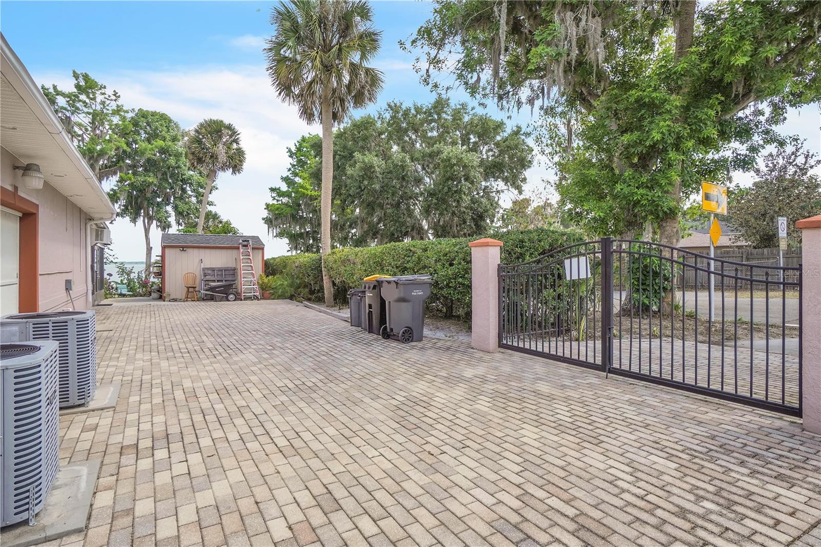 SANDY SHORES SUB - Residential