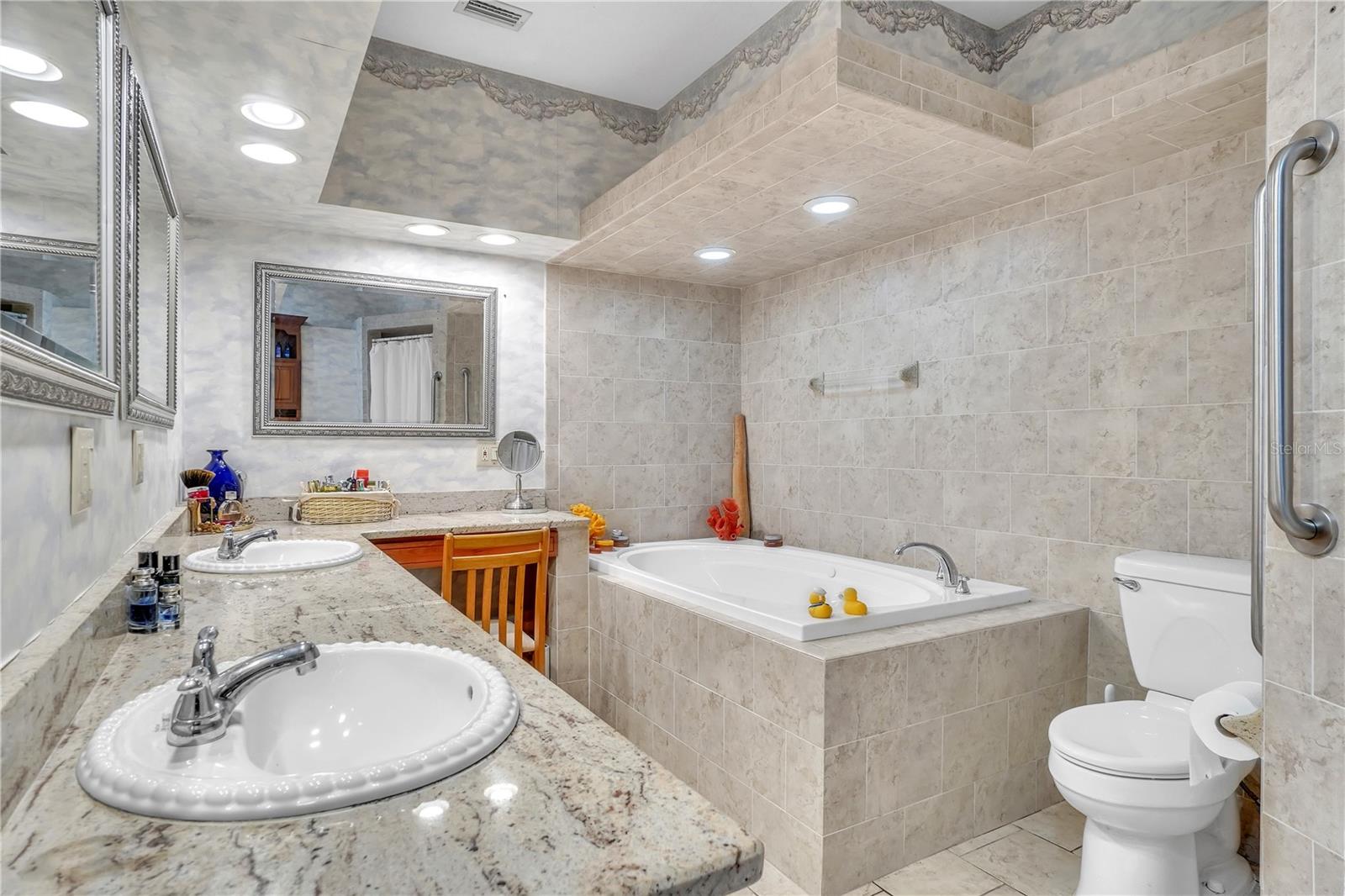 SANDY SHORES SUB - Residential