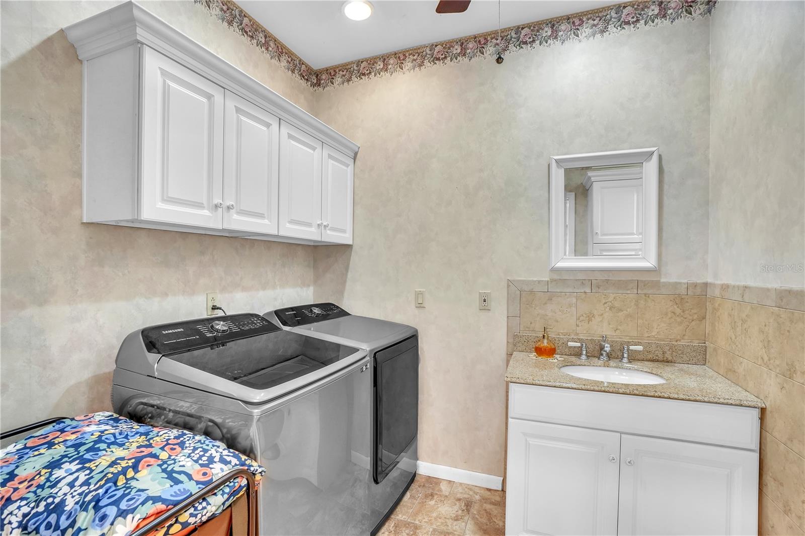 SANDY SHORES SUB - Residential