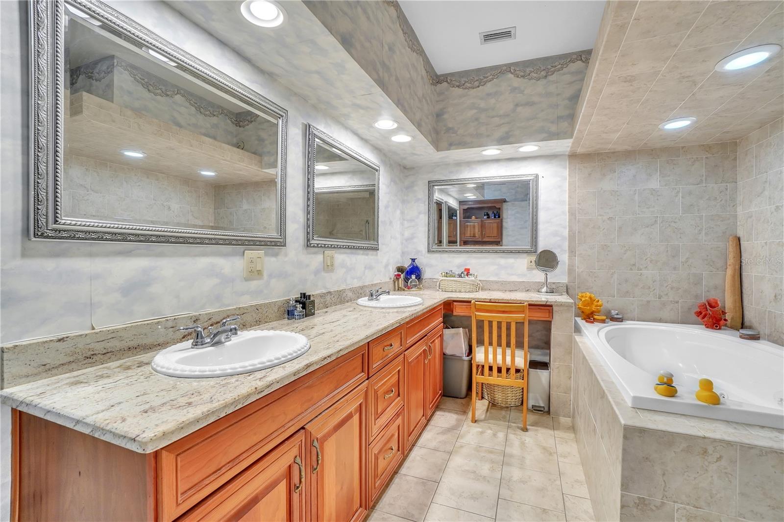 SANDY SHORES SUB - Residential