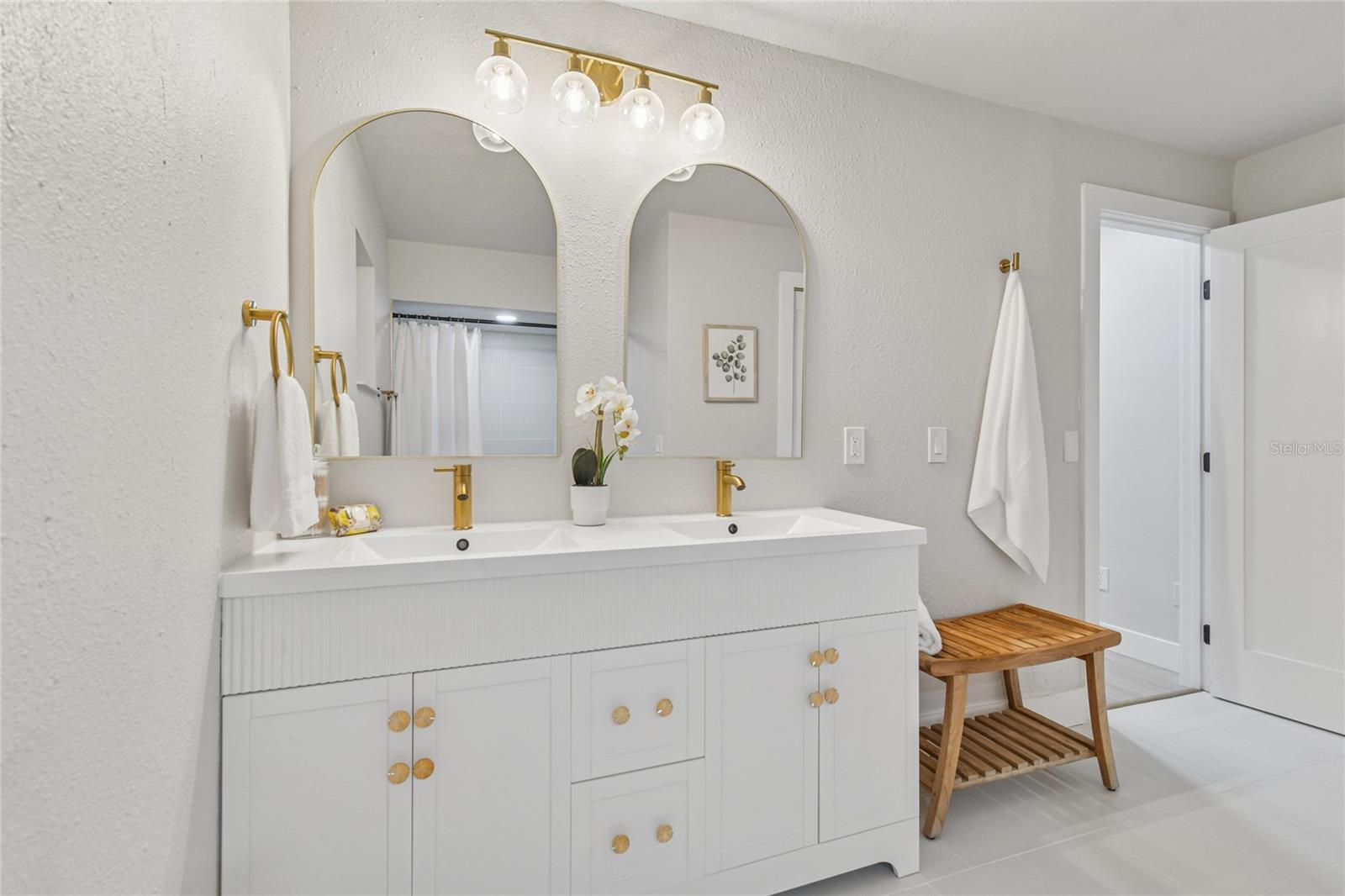 TARPON WOODS - Residential