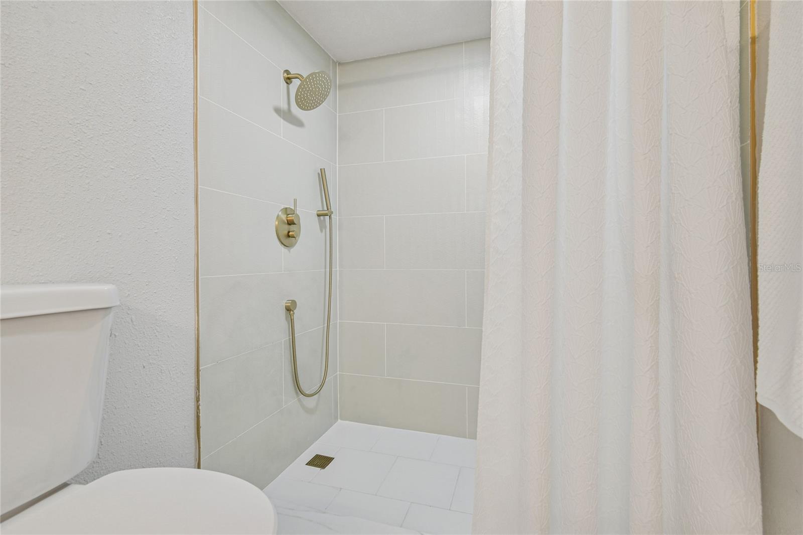 TARPON WOODS - Residential