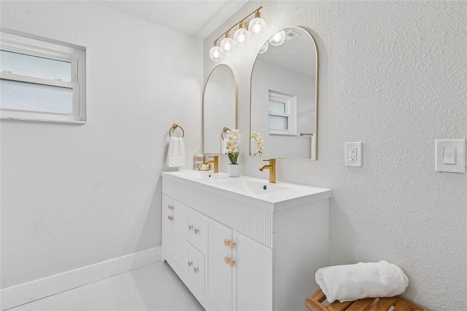 TARPON WOODS - Residential