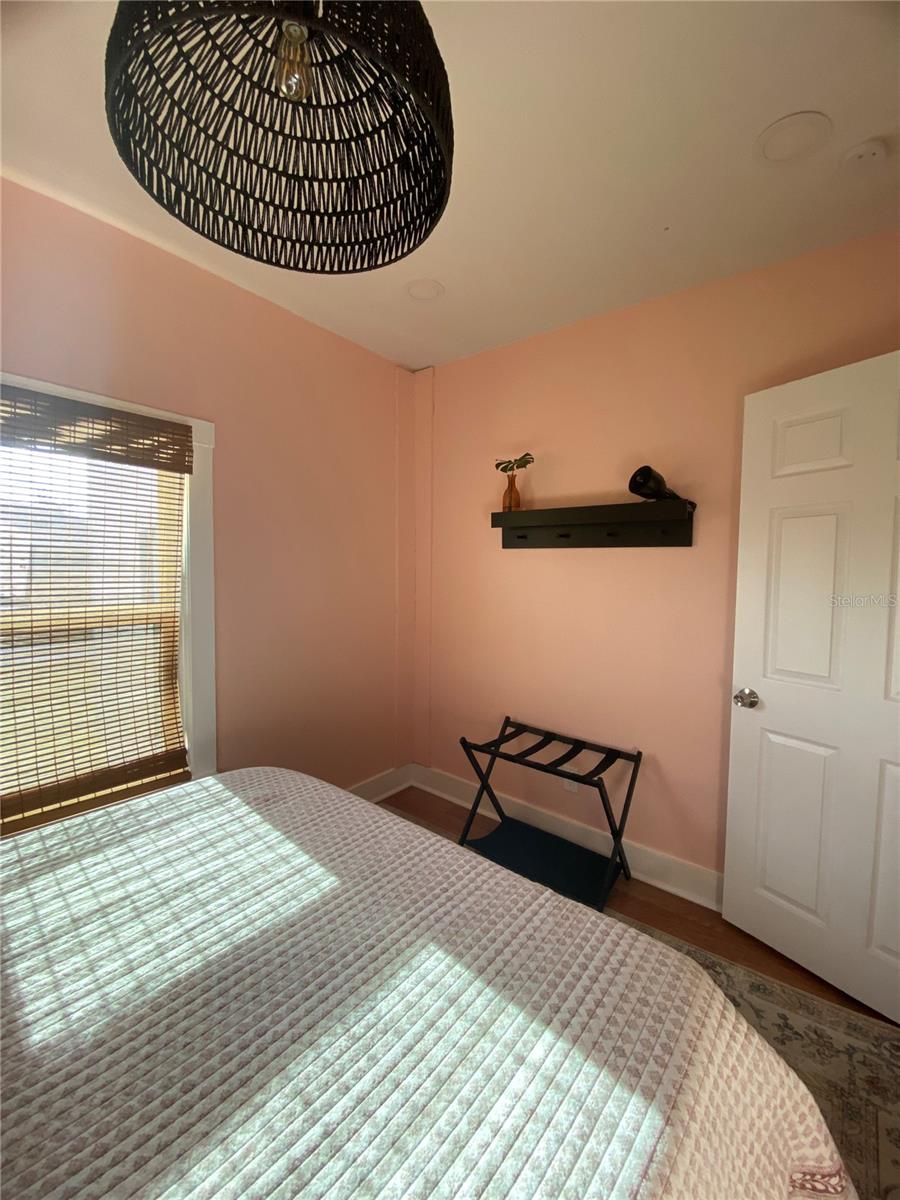 FLORIDA SHORES 01 - Residential Lease