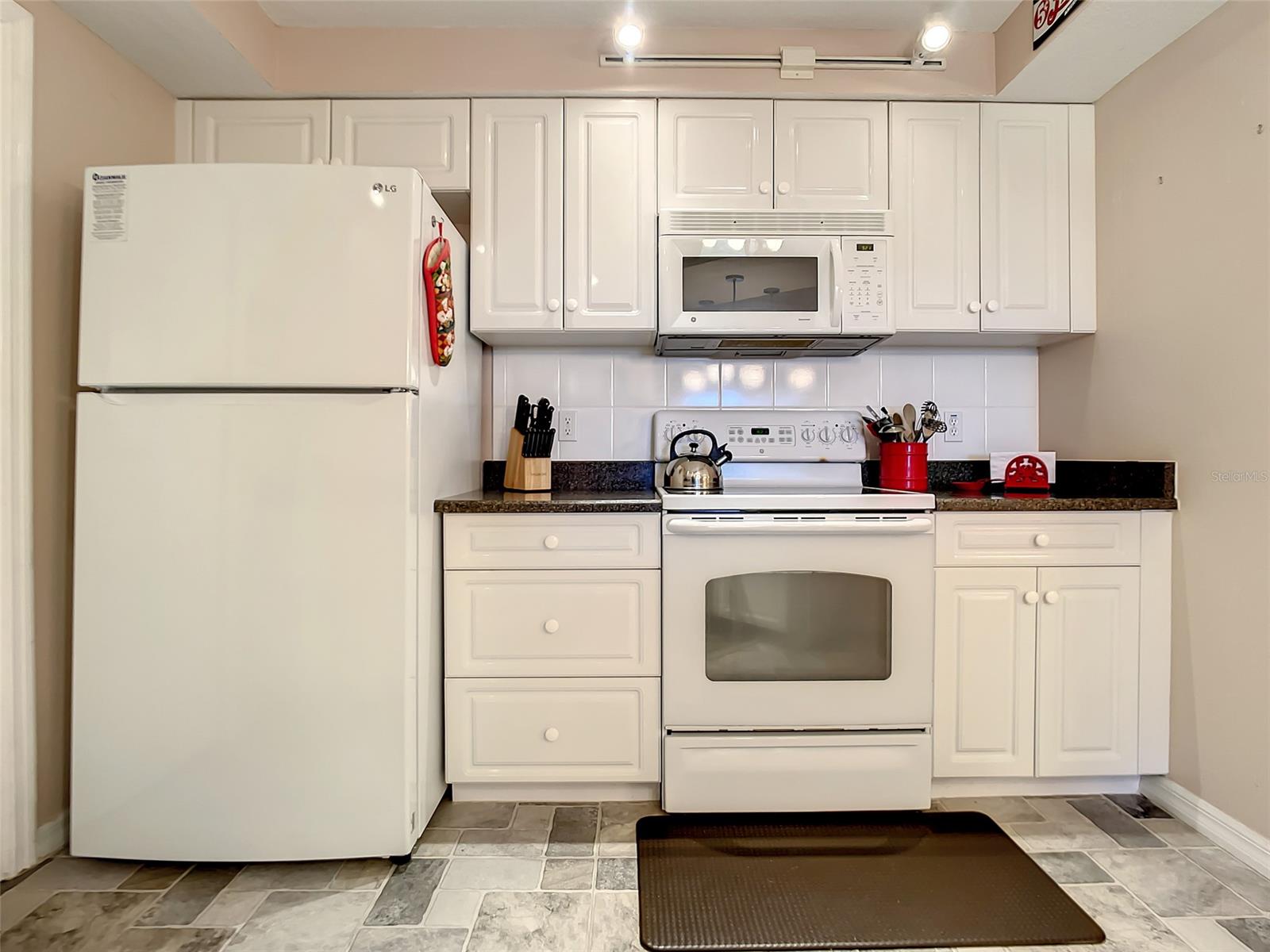 Ocean Walk Condo At Nsb - Residential