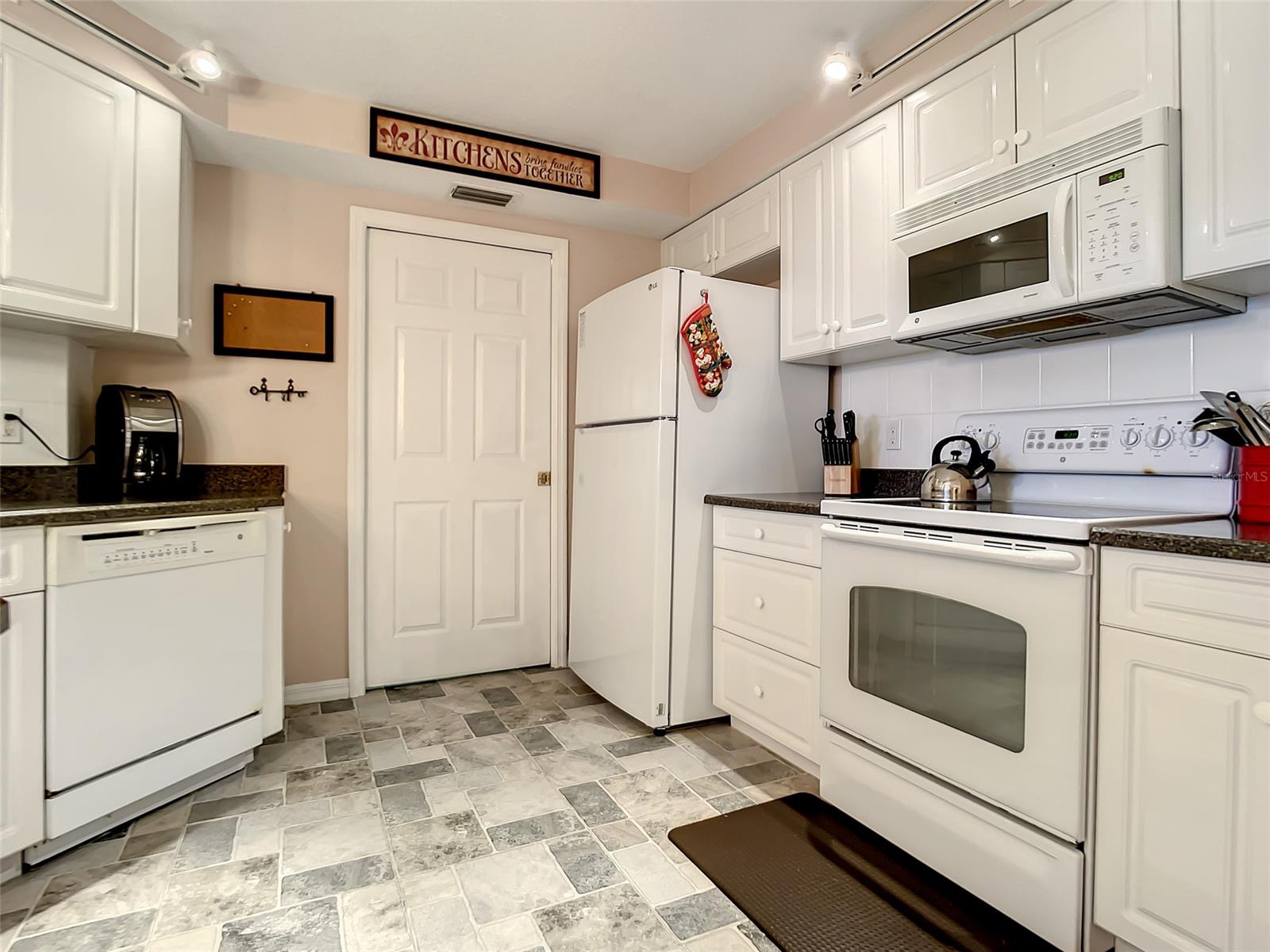 Ocean Walk Condo At Nsb - Residential