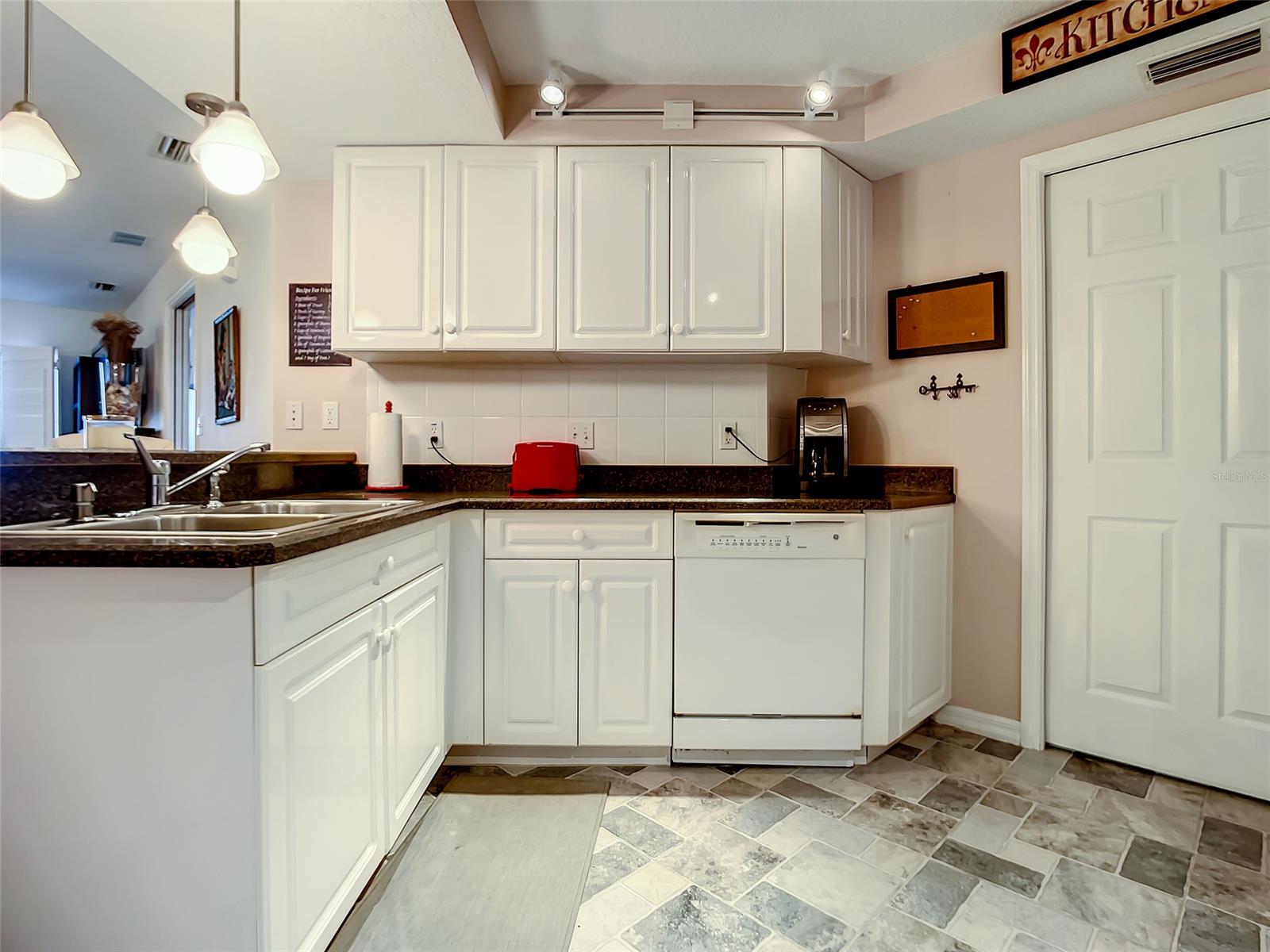 Ocean Walk Condo At Nsb - Residential