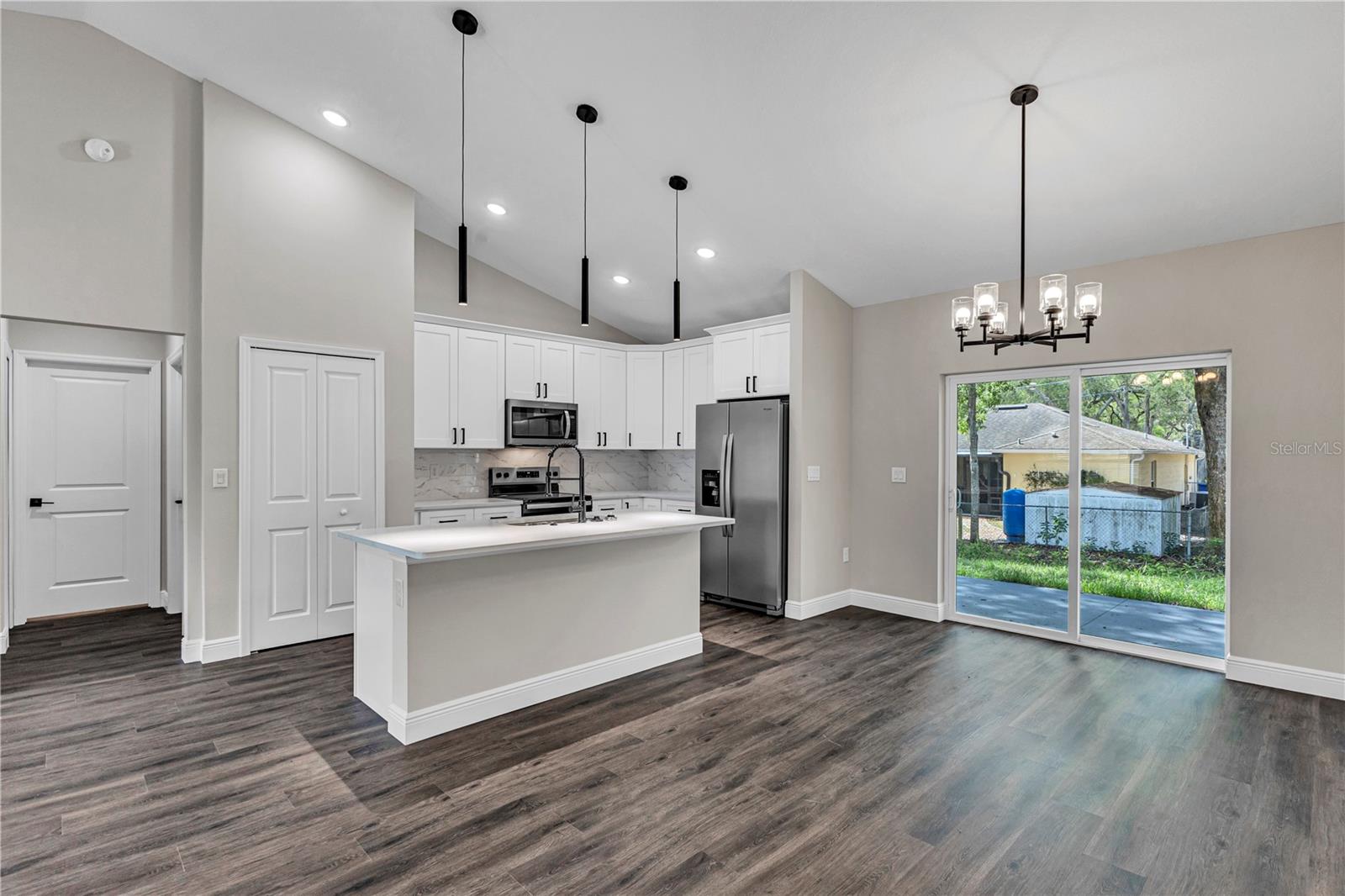 WEST HIGHLANDS - Residential