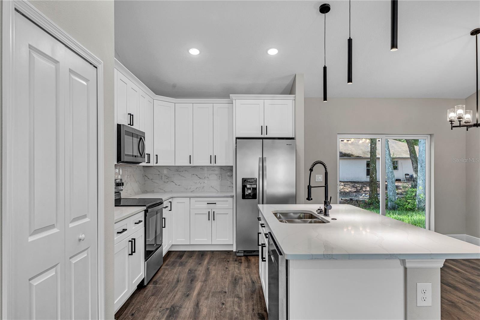WEST HIGHLANDS - Residential