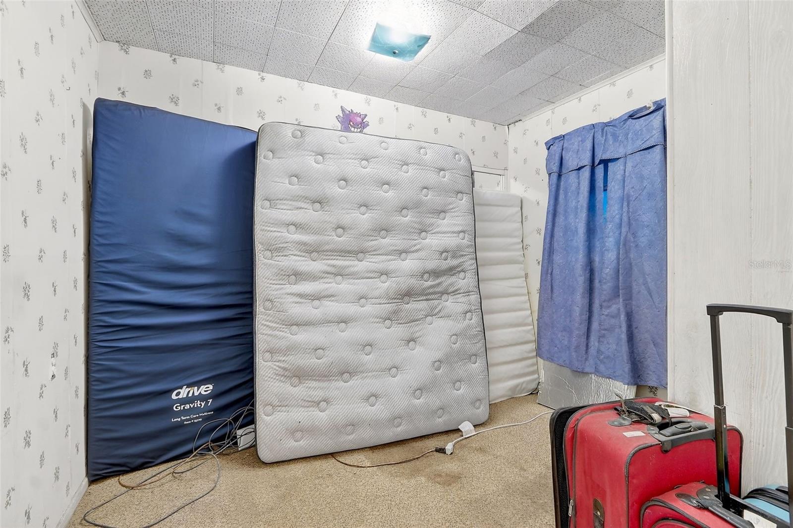 FOX HOLLOW - Residential