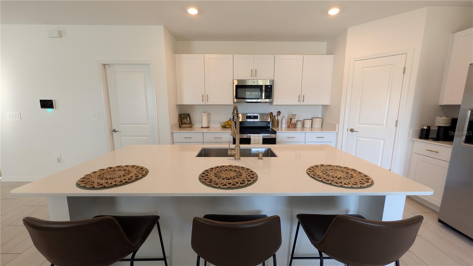 TRIPLE CRK VLG Q - Residential Lease