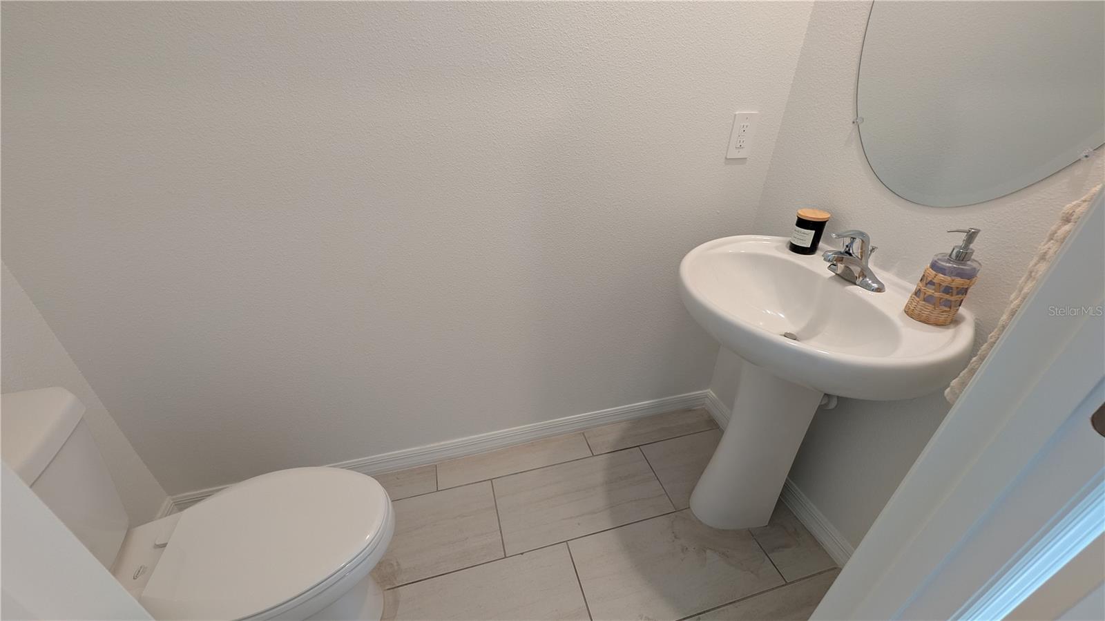 TRIPLE CRK VLG Q - Residential Lease