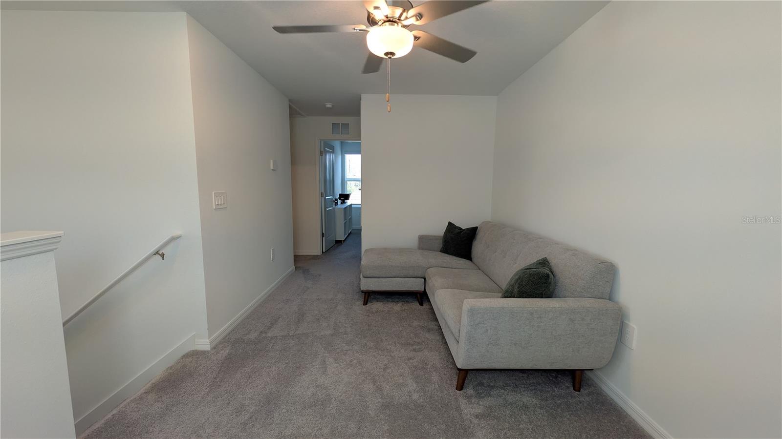 TRIPLE CRK VLG Q - Residential Lease