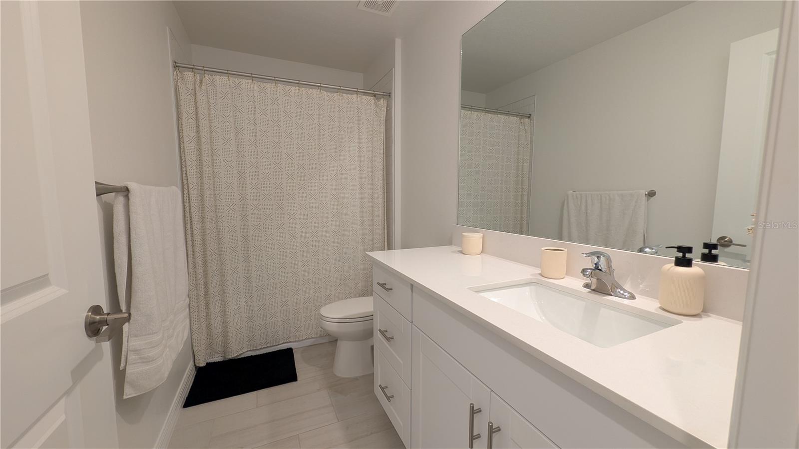 TRIPLE CRK VLG Q - Residential Lease