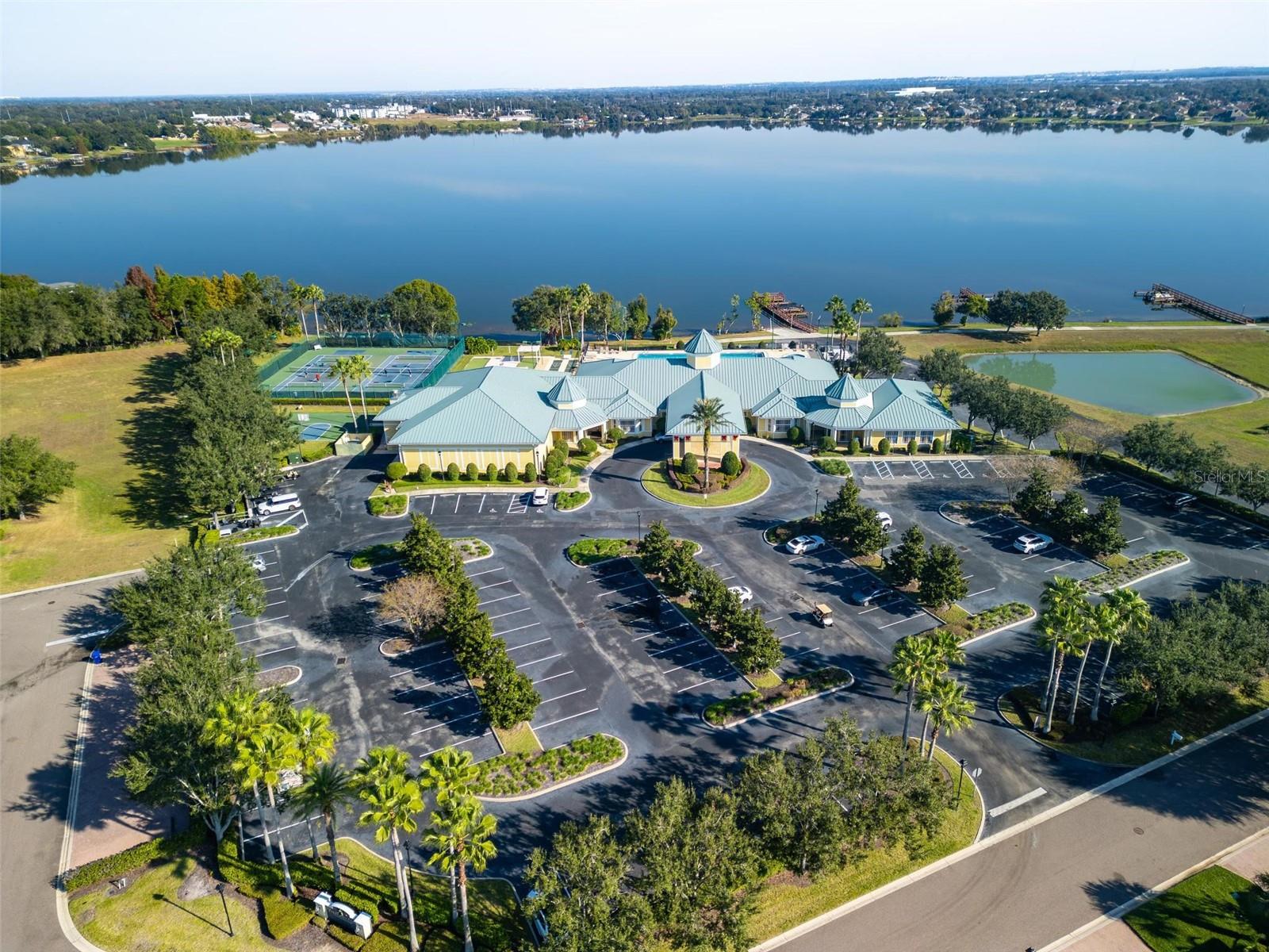 TRADITIONS PH 02 - Residential