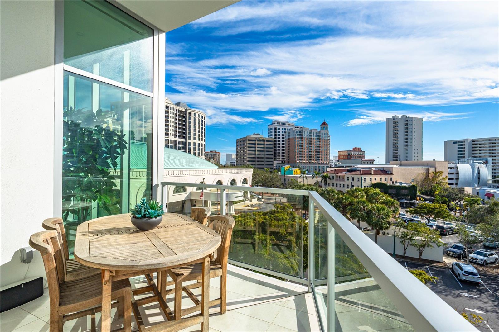 COLLECTION - Residential