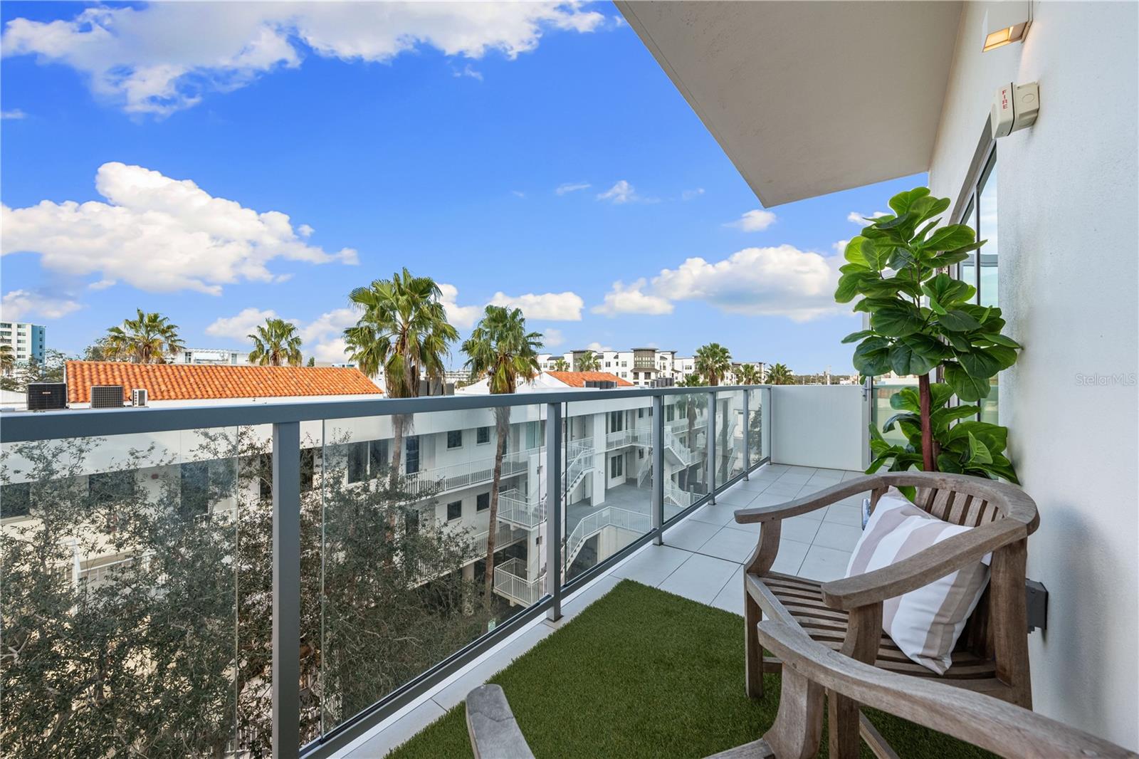 COLLECTION - Residential