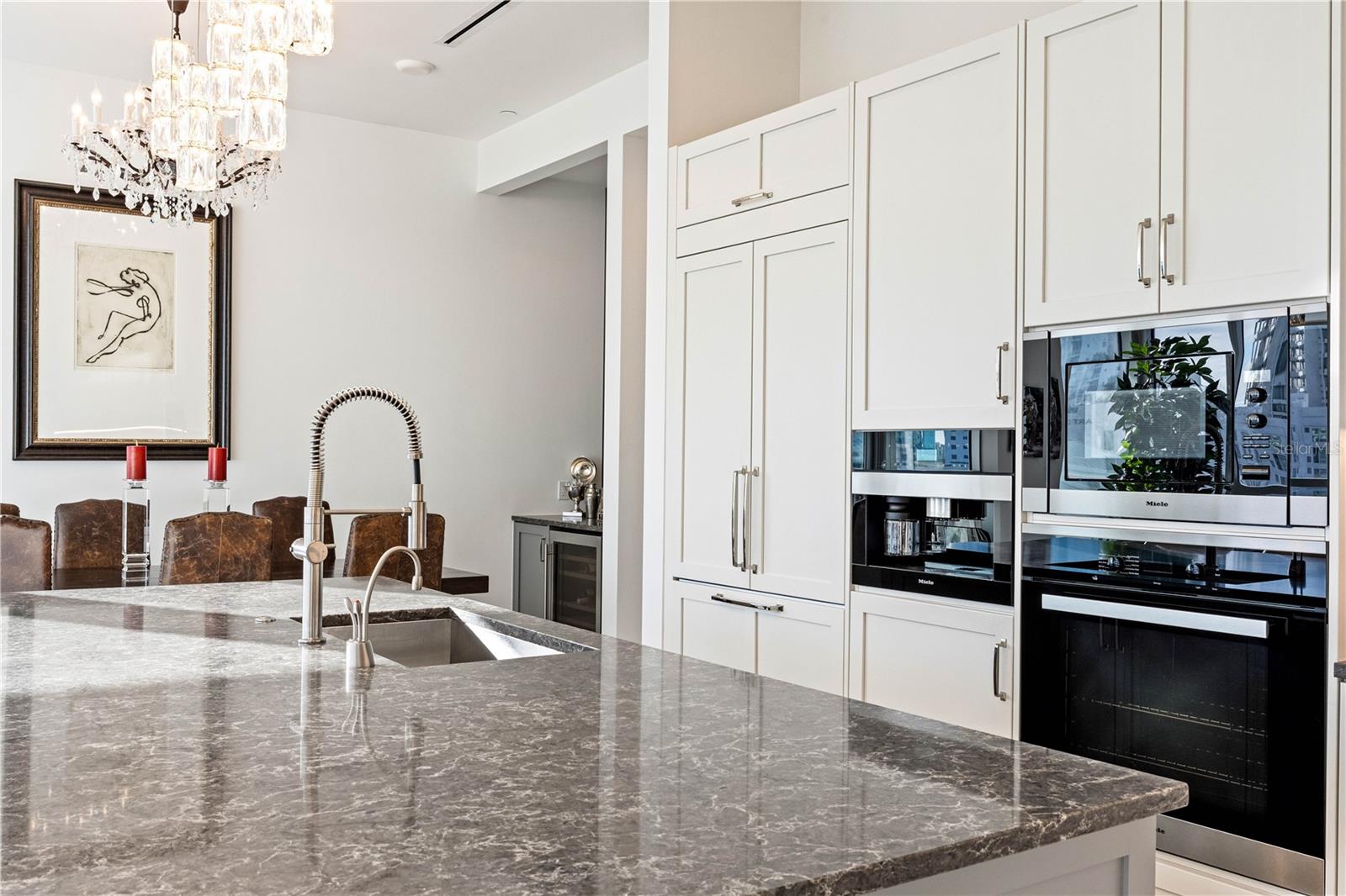 COLLECTION - Residential