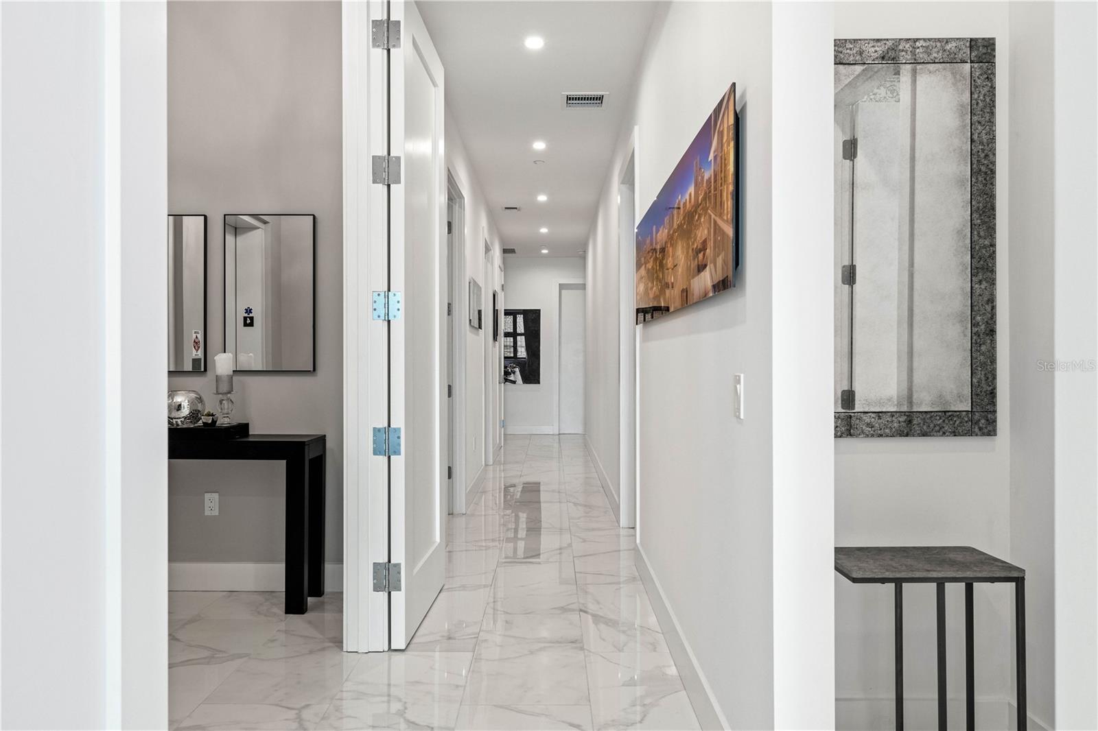 COLLECTION - Residential