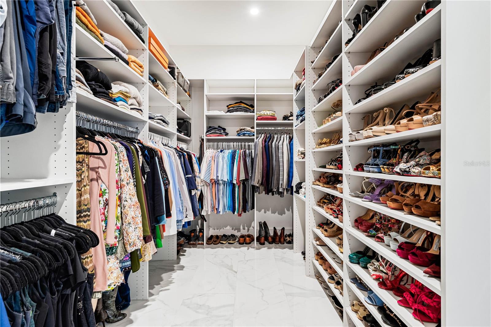 COLLECTION - Residential