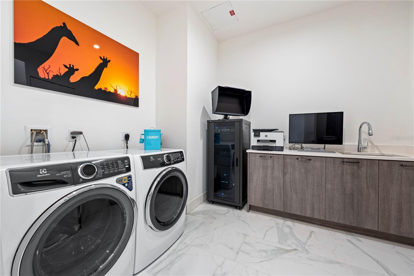 COLLECTION - Residential