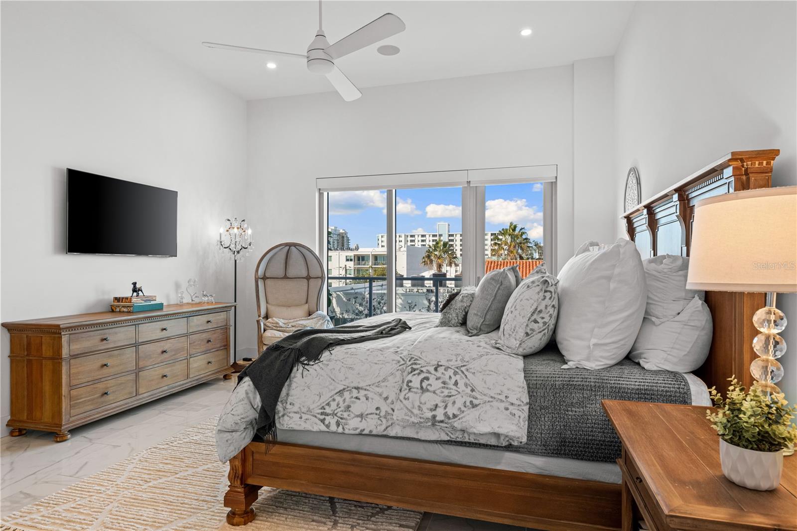 COLLECTION - Residential