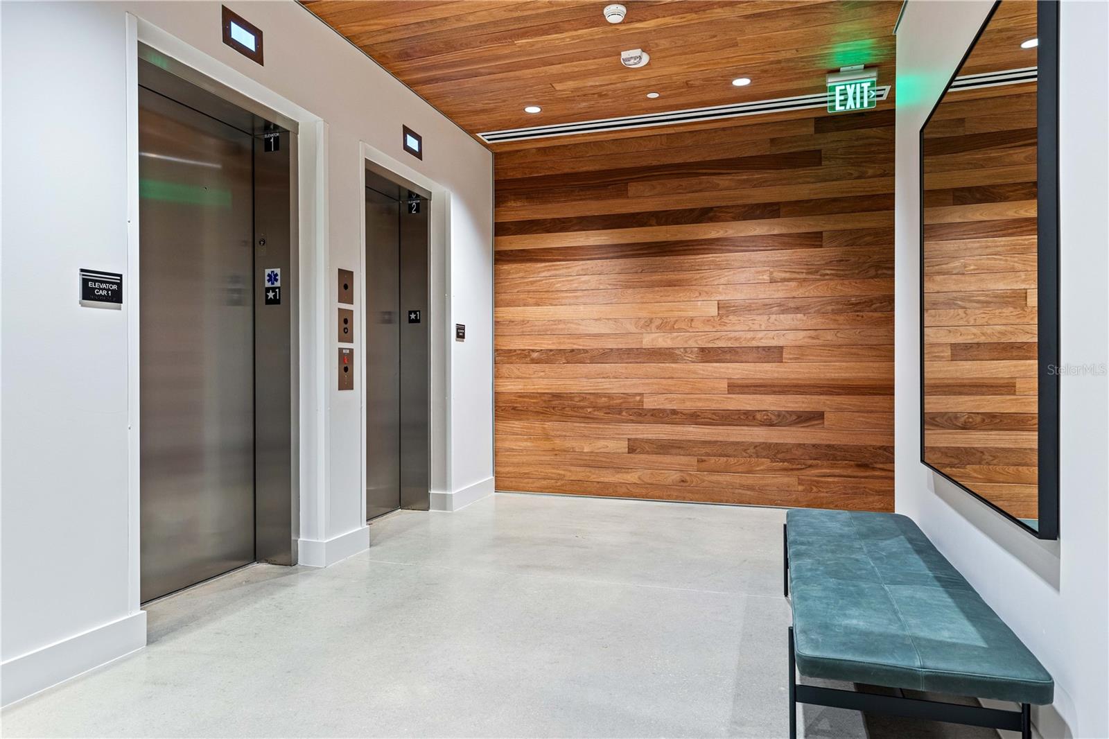 COLLECTION - Residential