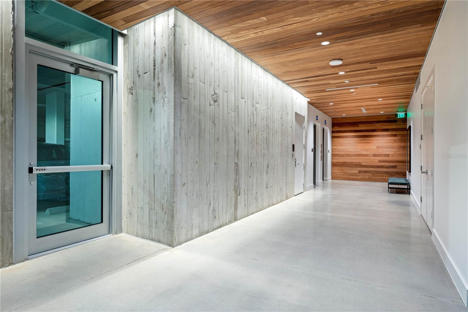 COLLECTION - Residential