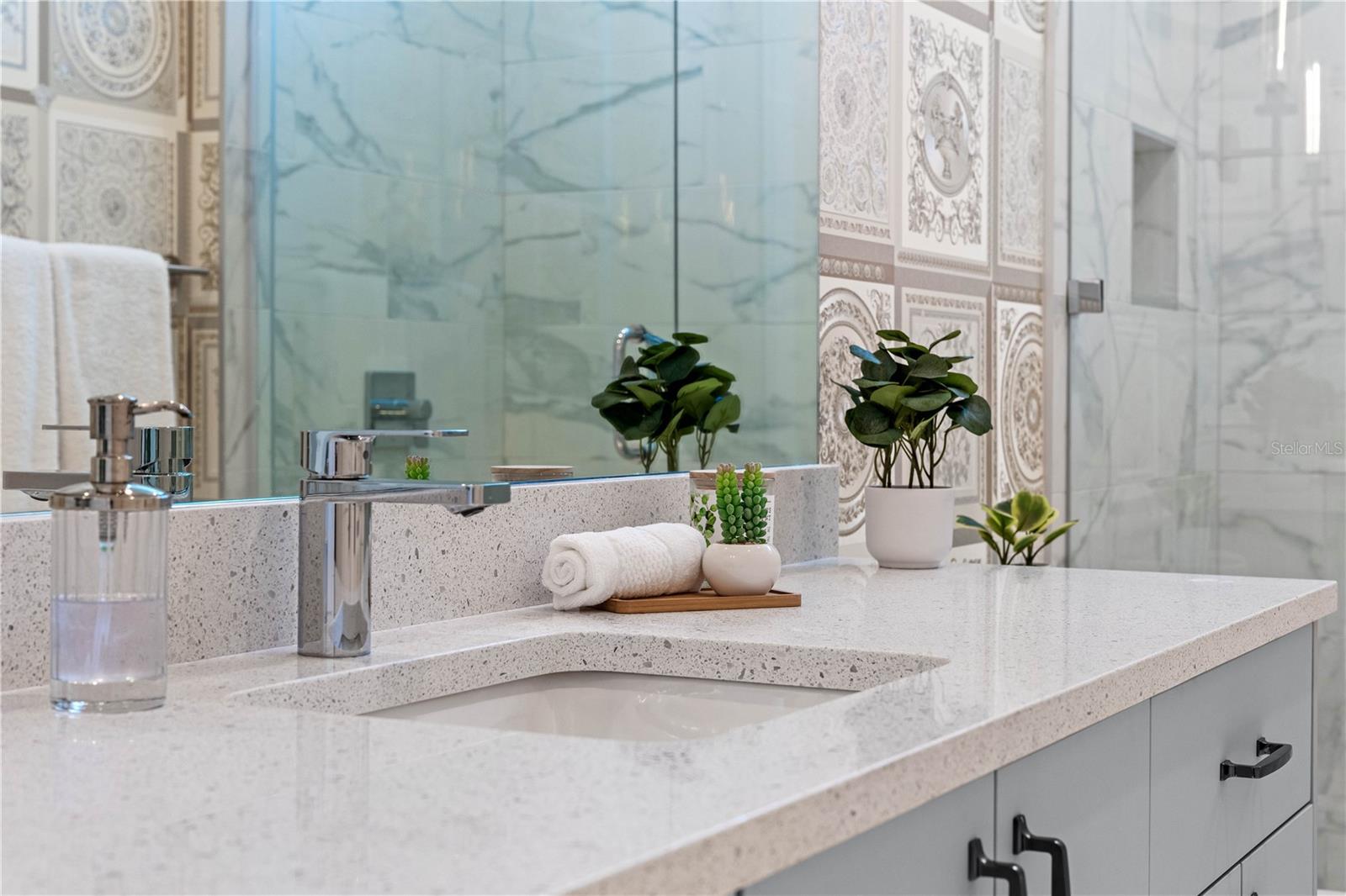 COLLECTION - Residential