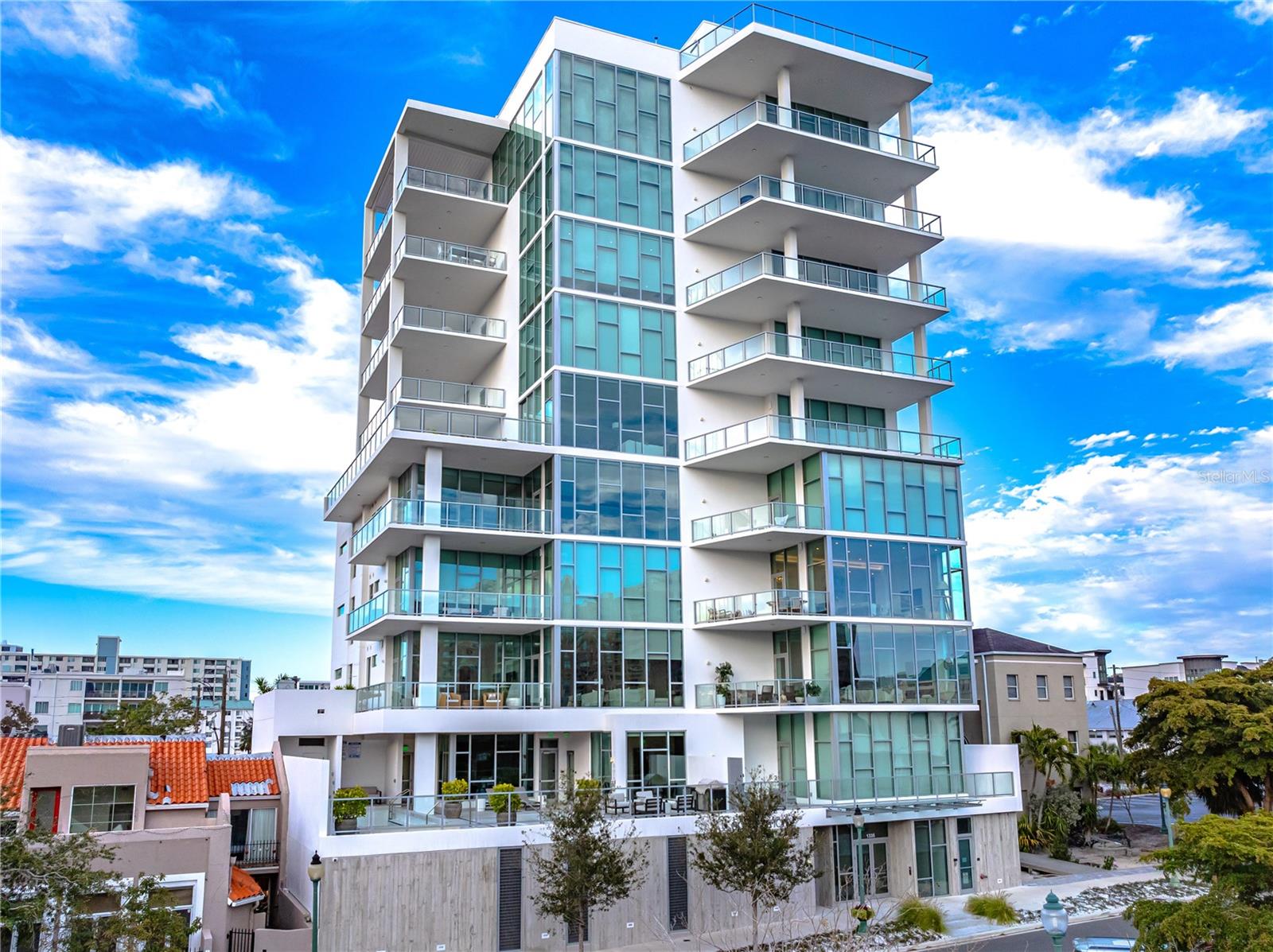 COLLECTION - Residential