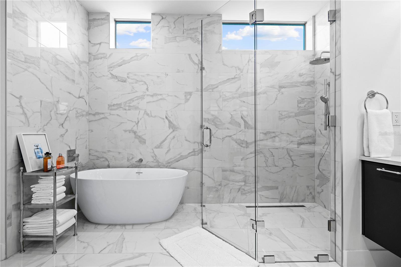 COLLECTION - Residential